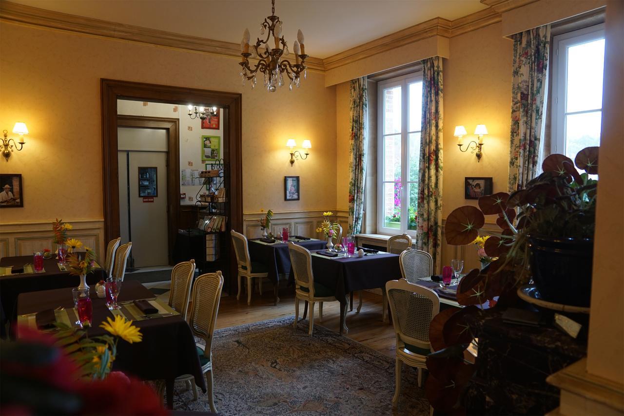 Hotel Restaurant La Sauldraie サルブリ エクステリア 写真